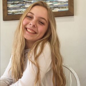 Meet your Posher, Olivia